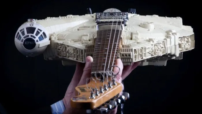 Millennium-Falcon-guitar