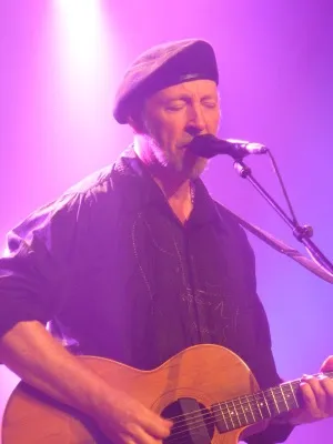 img by: http://en.wikipedia.org/wiki/File:Richard_Thompson_-_Cambridge_2006_1.jpg Richard Thompson