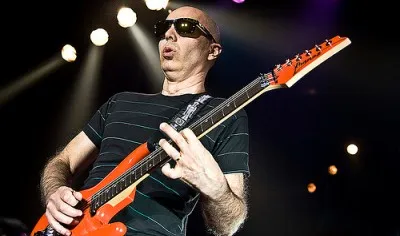 Joe Satriani (image by alterna2: http://www.flickr.com/photos/alterna2/) Joe Satriani