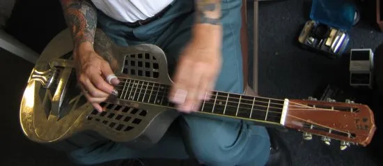 (image by Ctd 2005: http://www.flickr.com/photos/kikisdad/158836854/in/photostream/) steel guitar