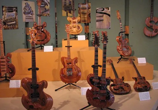 (image by Bob n Renee: http://www.flickr.com/photos/bobnrenee/3889168374/) wooden guitars